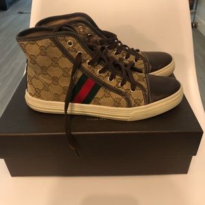 Gucci sneakers ladies size 38 fits men’s size 6US
